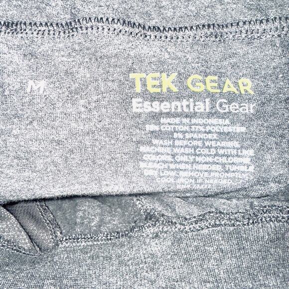 NWT Tek Gear Essential Bermuda Shorts Mid Rise Heather Gray Pockets Workout Gym - Picture 3 of 4